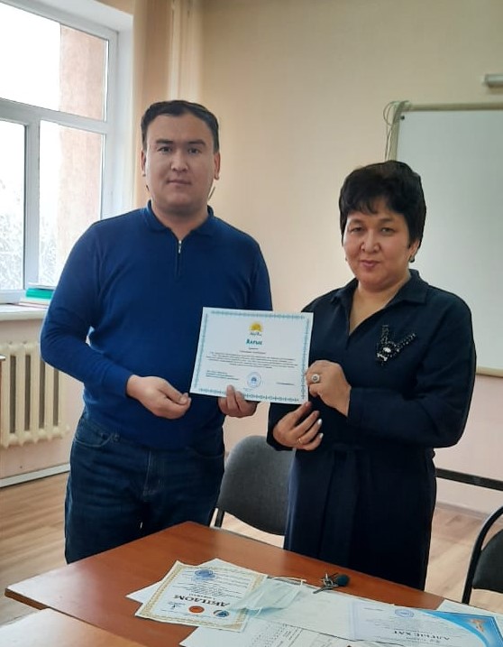  Akhilbekov G.L senior teacher, active member of the consignment &quot;Nur Otan&quot; !