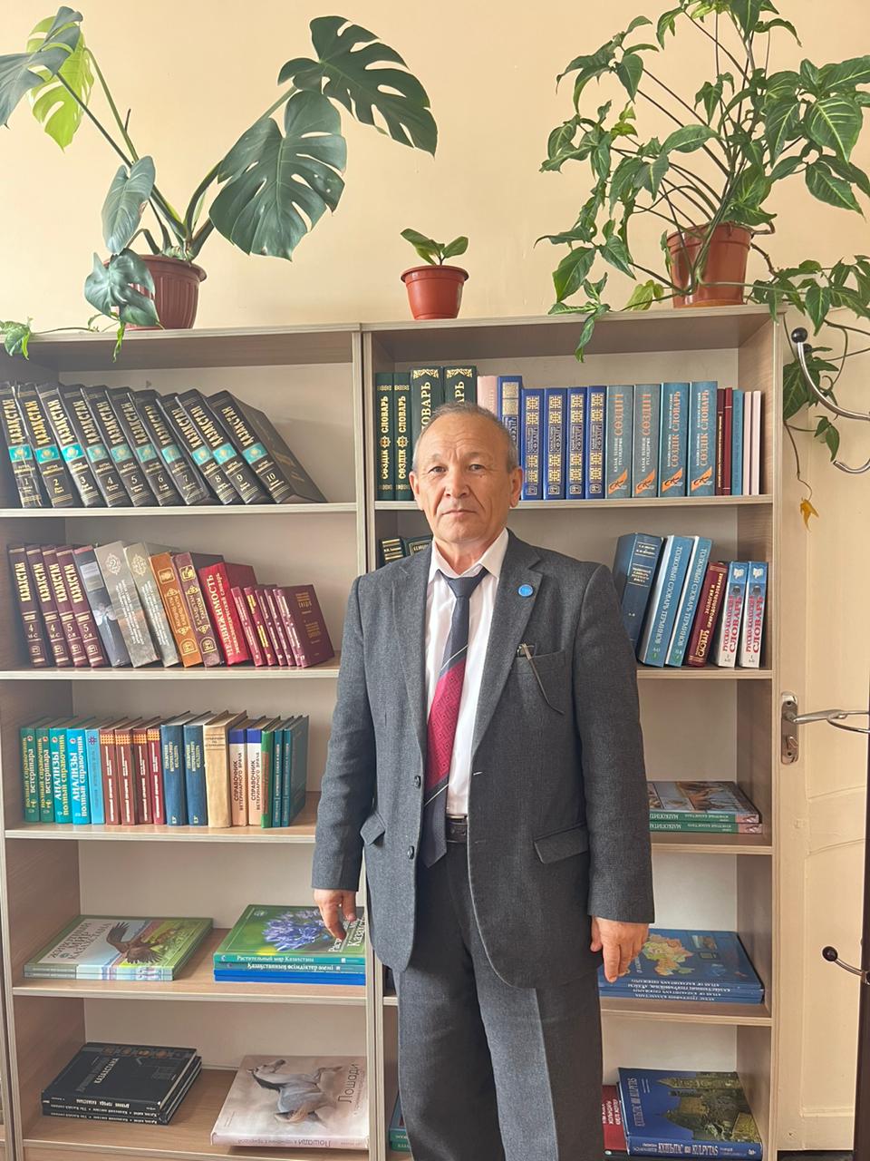 A scientist of the Agrarian Faculty has published teaching aids in collaboration with foreign colleagues